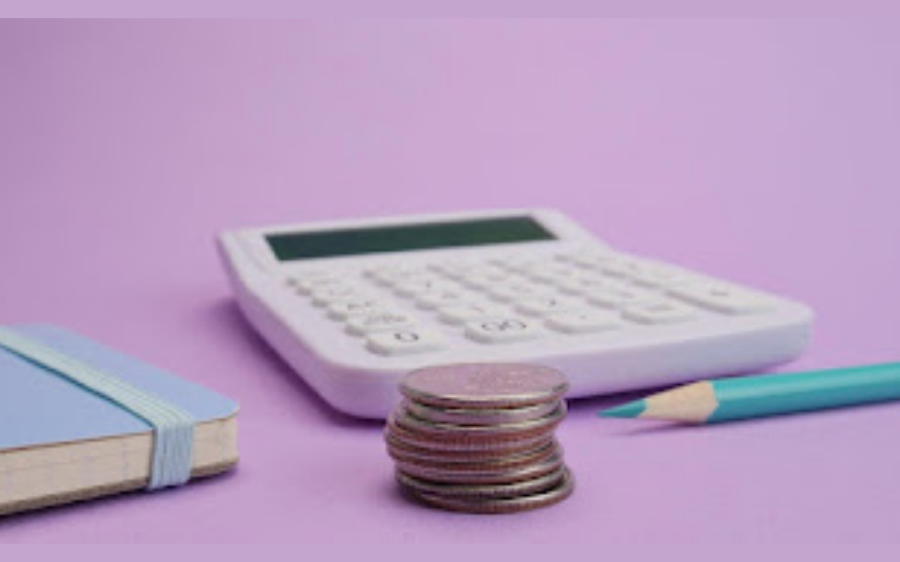 How to Use an Investment Calculator to Plan Your Financial Future