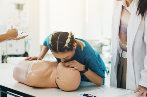 The Benefits of BLS Certification for Healthcare Students